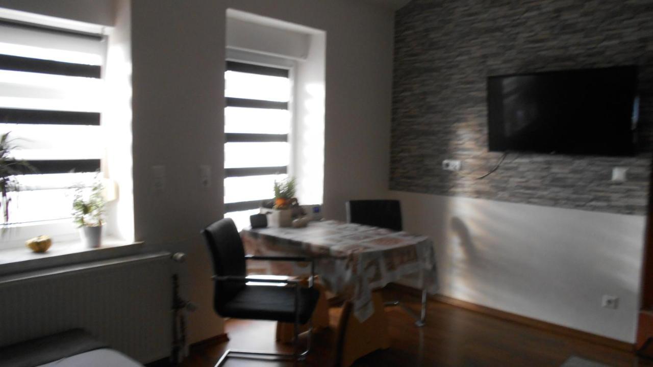 Ferienapartment-Monteurwohnung-Muldestausee Pouch Bagian luar foto